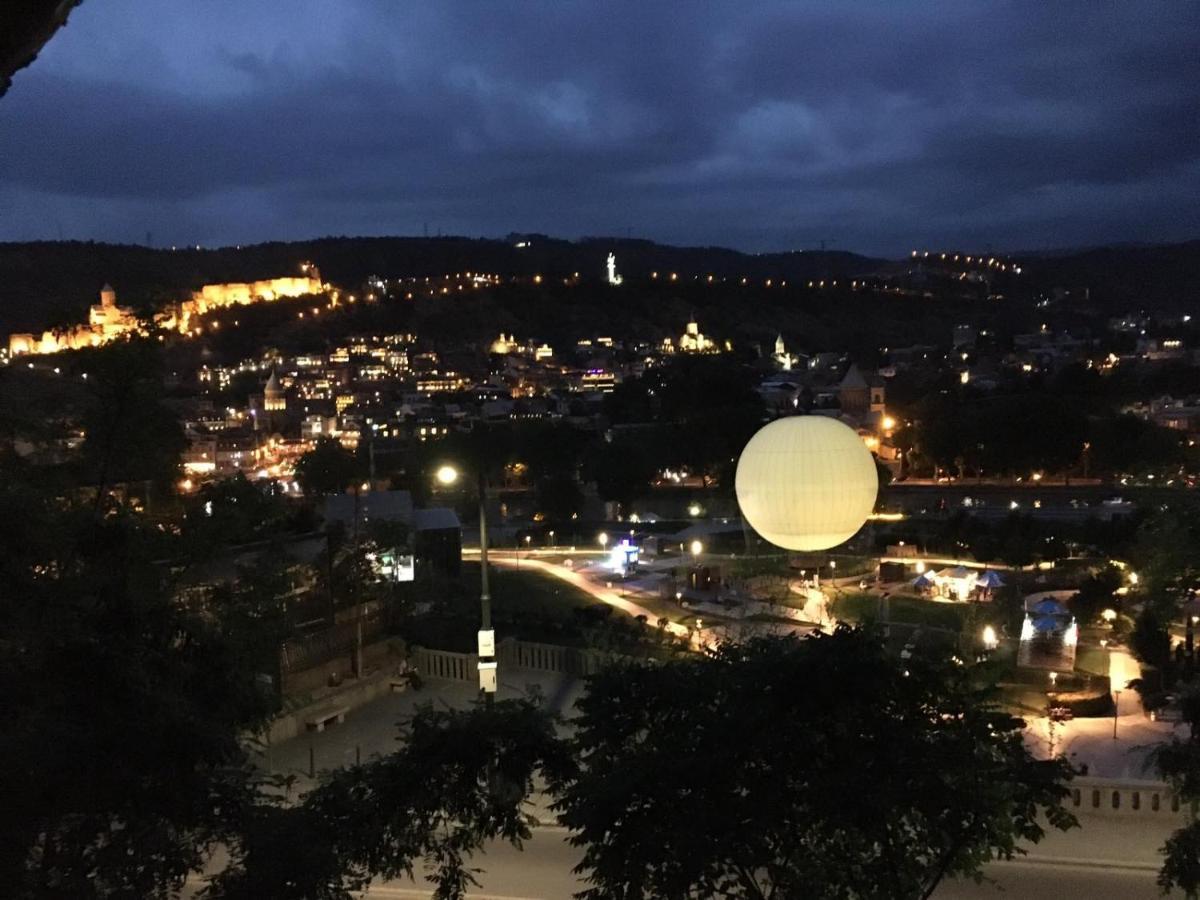 Hotel Jurkha Tbilisi Buitenkant foto