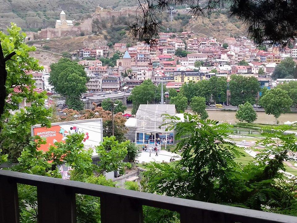 Hotel Jurkha Tbilisi Buitenkant foto